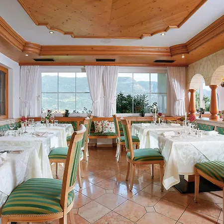 Hotel Kristall Marling